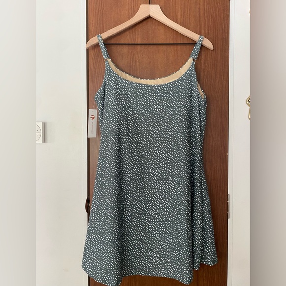 Elegant Green Polka Dot Swim Dress - Picture 2 of 6